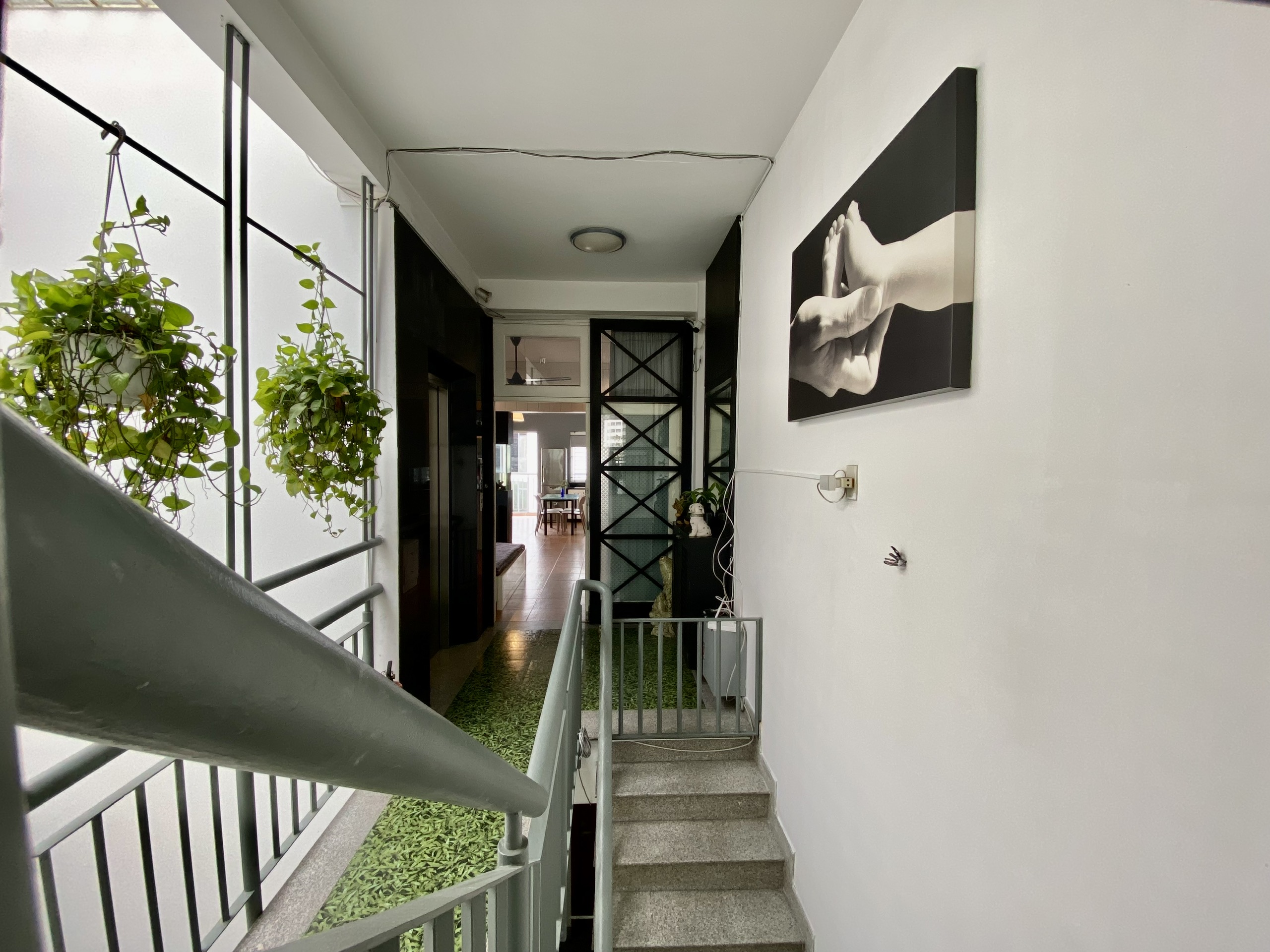 Penthouse 2 Phòng ngủ, 2 Ban Công, Full nội thất tại Q1
