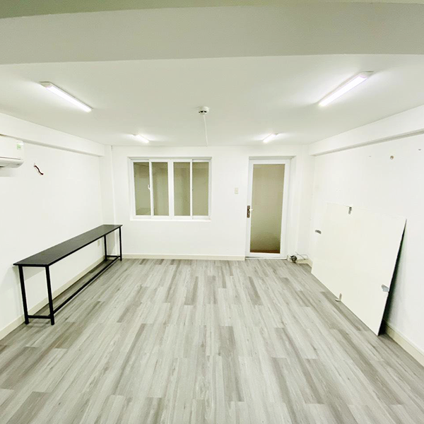 VP 25m2, full nội thất, trung tâm Q1, có ban công riêng