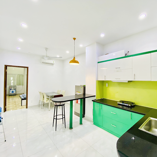 Căn hộ dịch vụ  50m2, Ful nội thất, giá hạt dẻ - Khu Sân Bay, Tân Bình