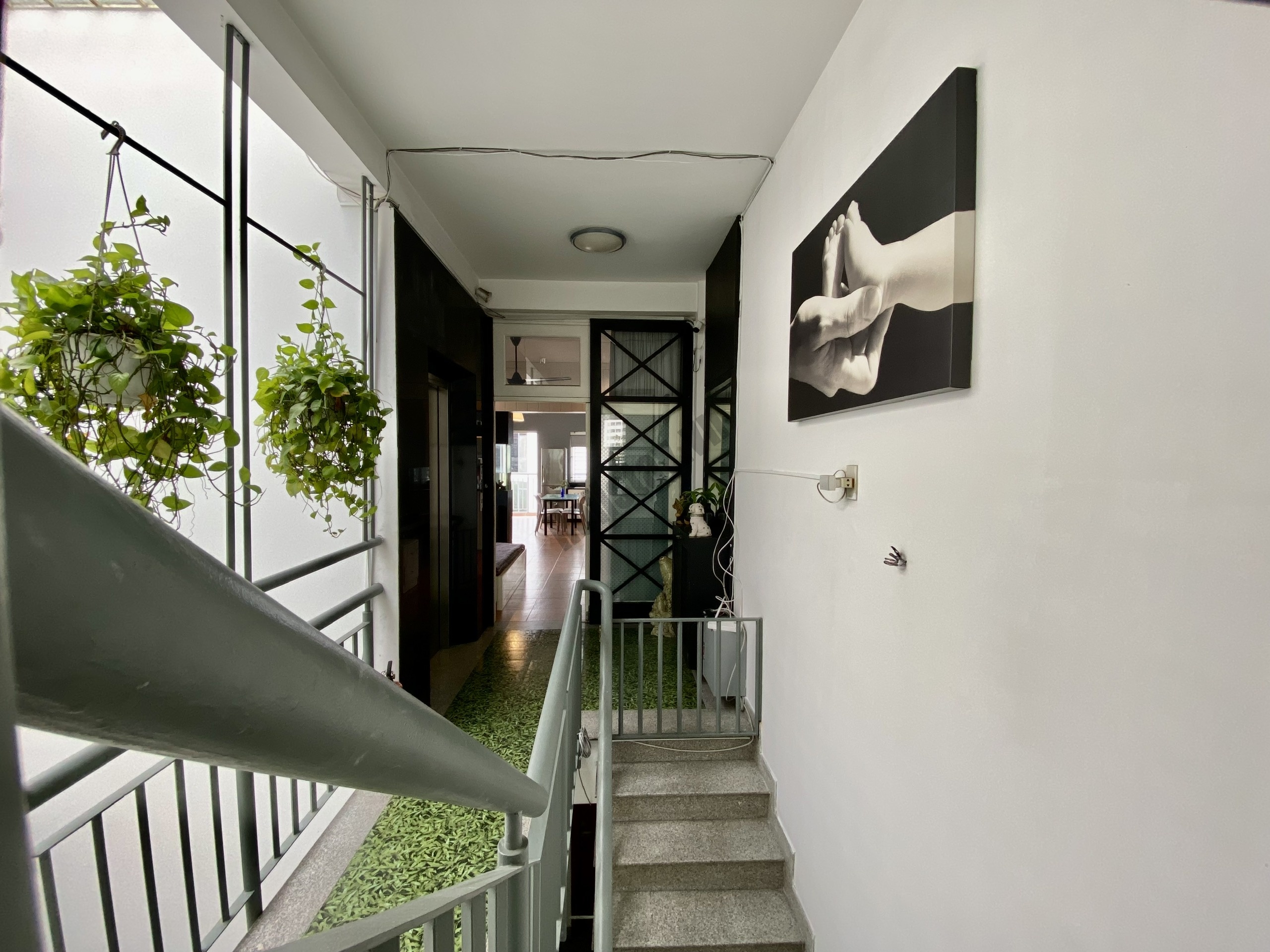Penthouse 2 Phòng ngủ, 2 Ban Công, Full nội thất tại Q1